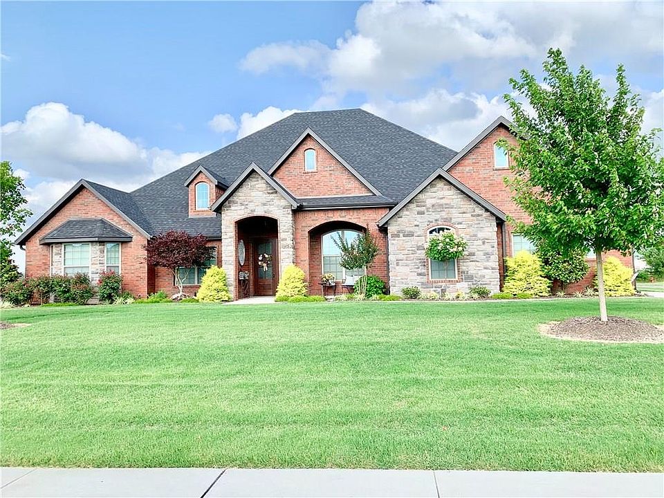 1st image of 338 Driftwood Dr