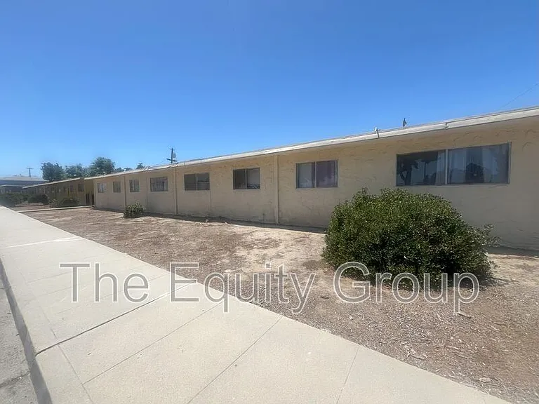 2435 Orange Ave #5 — Photo 16