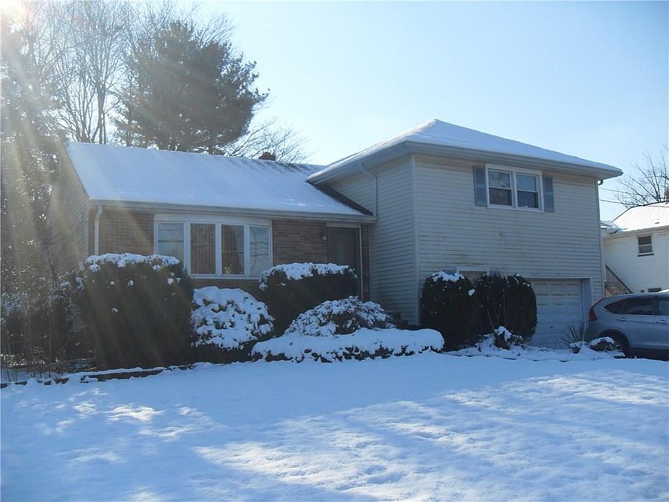 2nd image of 247 Rues Ln
