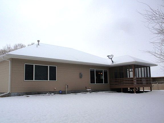 3rd image of 2735 Idaho Ave