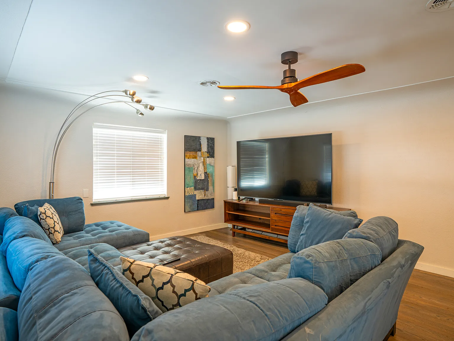 1 bed, 1000 sqft, $1,700 — Photo 3