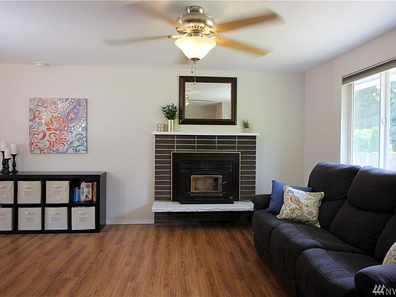 3rd image of 8240 58th Ave SE