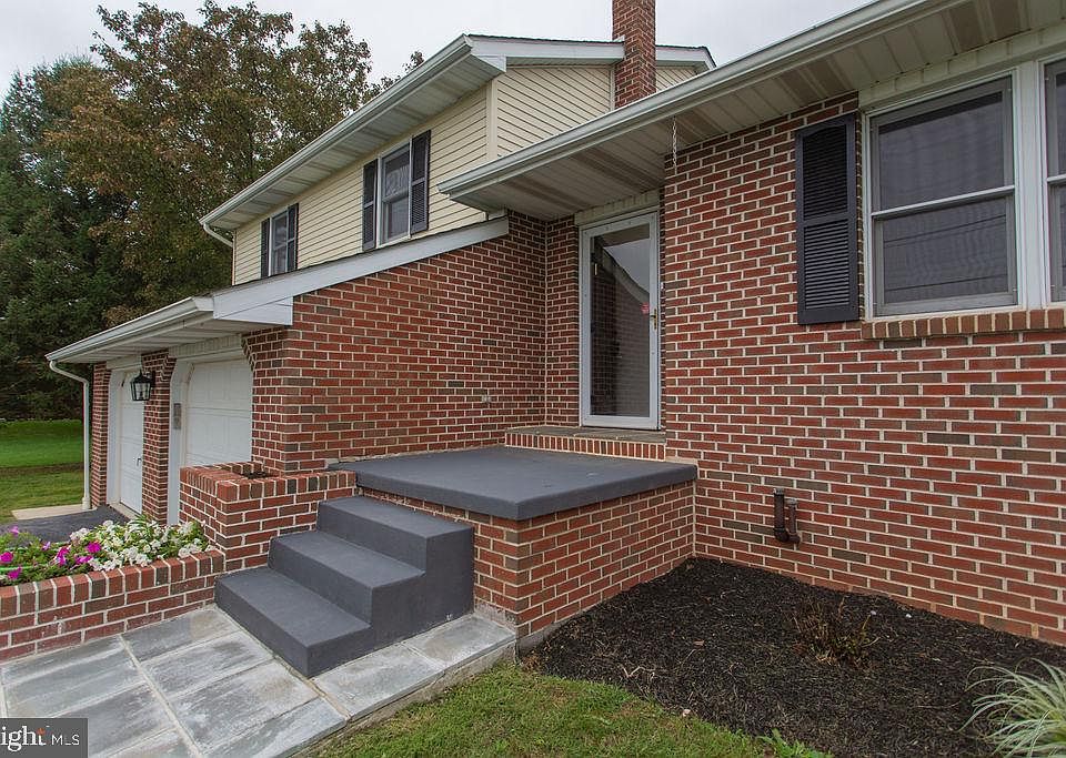 11327 Thornwood Rd, Shippensburg, PA 17257 Zillow