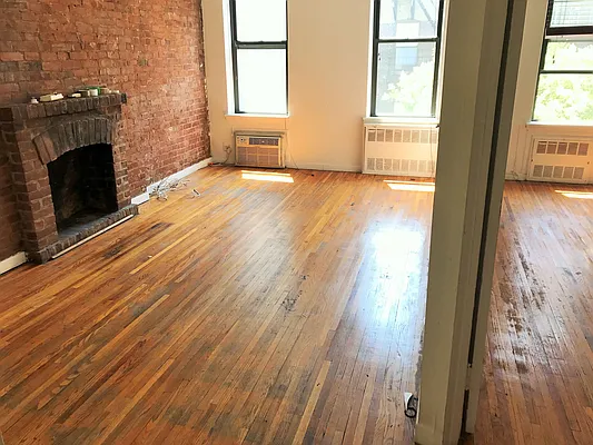 Rented by Joe Gotham LTD | media 17