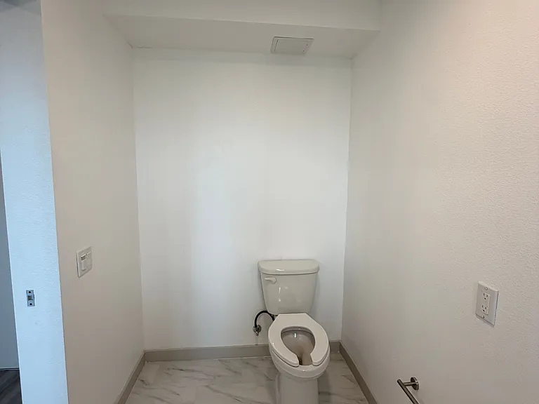 2403 Clyde Ave #1 — Photo 7