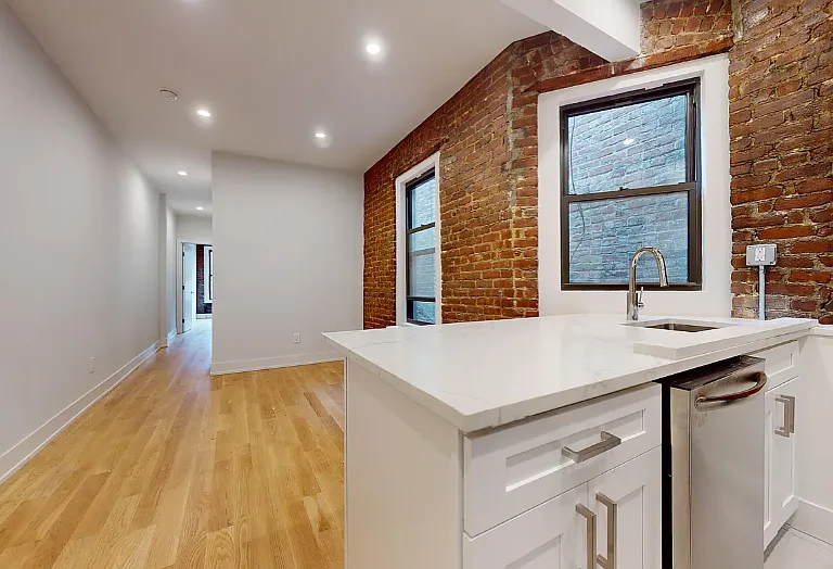 349 E 82nd St #5FW — Photo 1