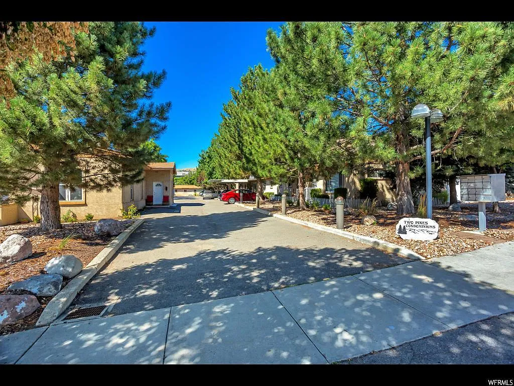 2 bed, 800 sqft, $1,925 — Photo 3