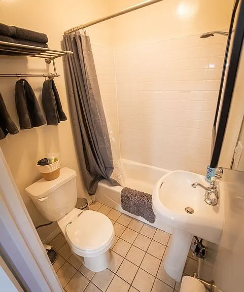 26 Breeze Ave #2 — Photo 6