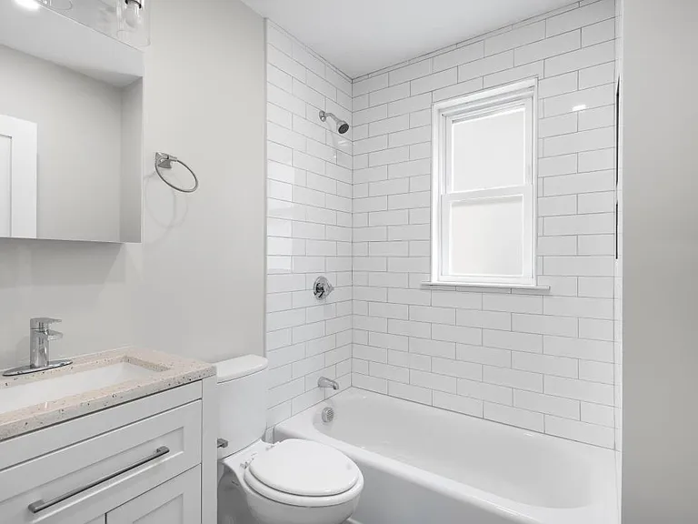19 Crowell St #2 — Photo 5