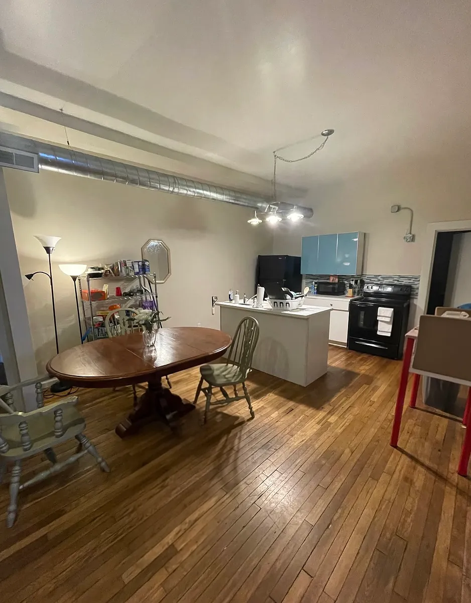 Building Photo - 23 E Clinton St #2R