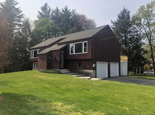 31 Wellesley Dr, Milford, NH 03055