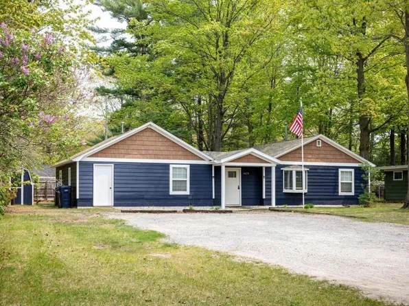 4070 Evelyn St, Traverse City, MI 49686