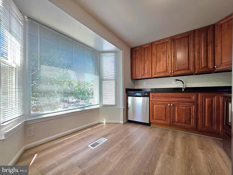 2901 Piney Grove Ct — Photo 3