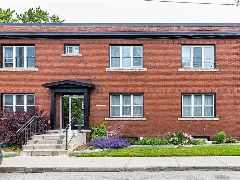 170 Florence St #1 — Photo 1