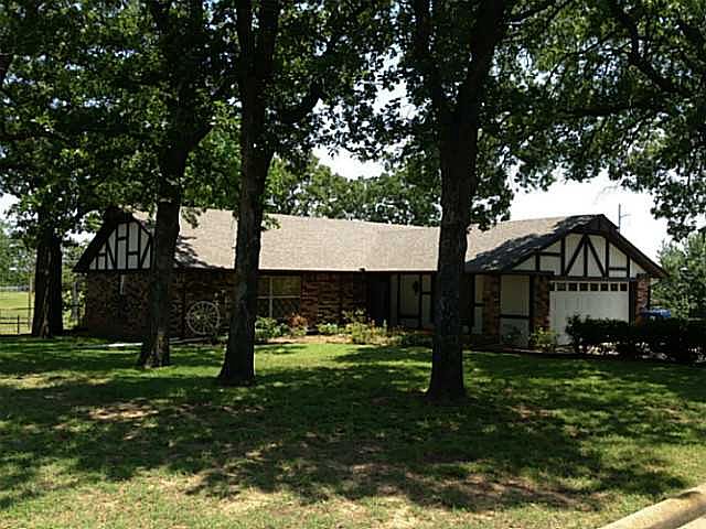 1st image of 110 Clador Dr