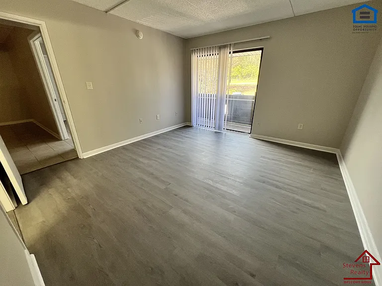 Ridge Terrace Apartments — Photo 11