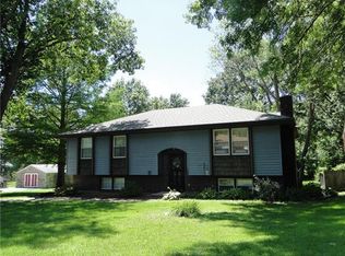 1304 S Randall Rd, Independence, MO 64055