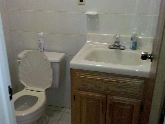 4th image of 231 Cleveland Ave APT 2