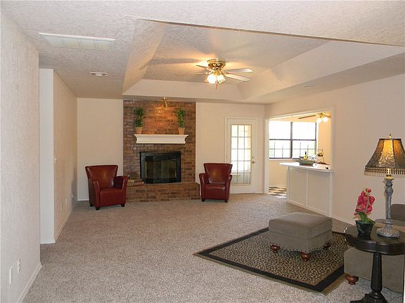 Carpet and paint throughout house October 2015