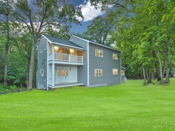 10 Exeter St, Brockton, MA 02302