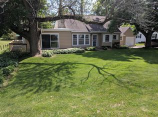 990 County Home Rd, Springville, IA 52336