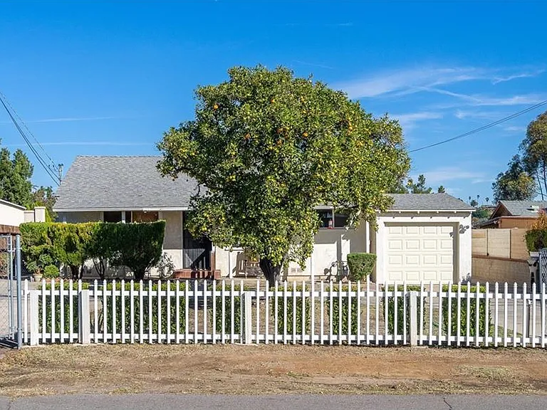 8314 Golden Ave #A — Photo 1