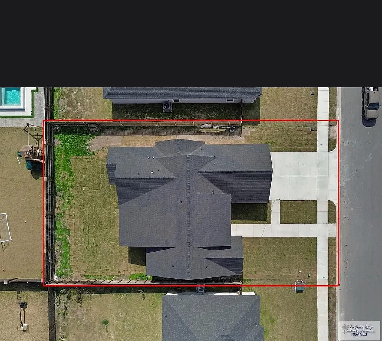 4 bed, 2.5 bath, 2078 sqft, $2,500 — Photo 3