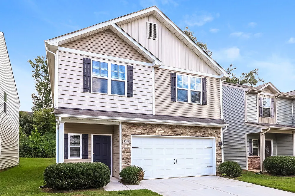 4 bed, 2.5 bath, 2054 sqft, $2,535 — Photo 4