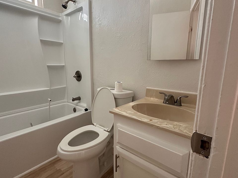 1st image of 16585 Vine St APT A