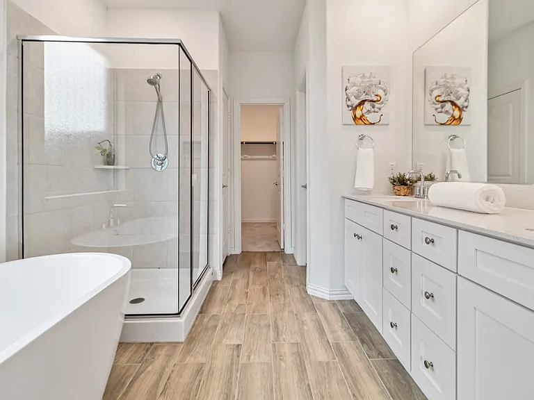 1724 Eworth Dr — Photo 9