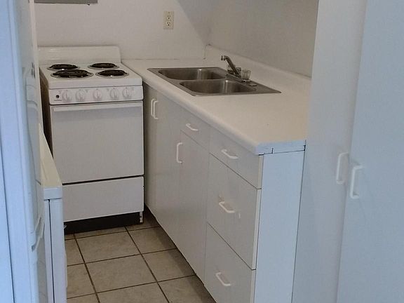 3rd image of 314 Central Ave #B