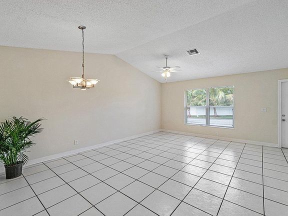 3rd image of 5345 Blueberry Hill Ave
