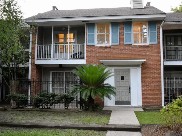 5213 Heatherstone Dr, Baton Rouge, LA 70820