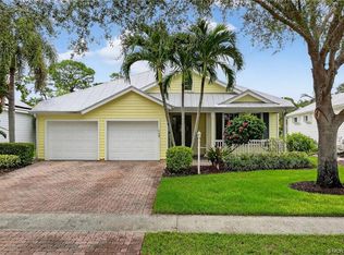 548 NE Canoe Park Cir, Port Saint Lucie, FL 34983