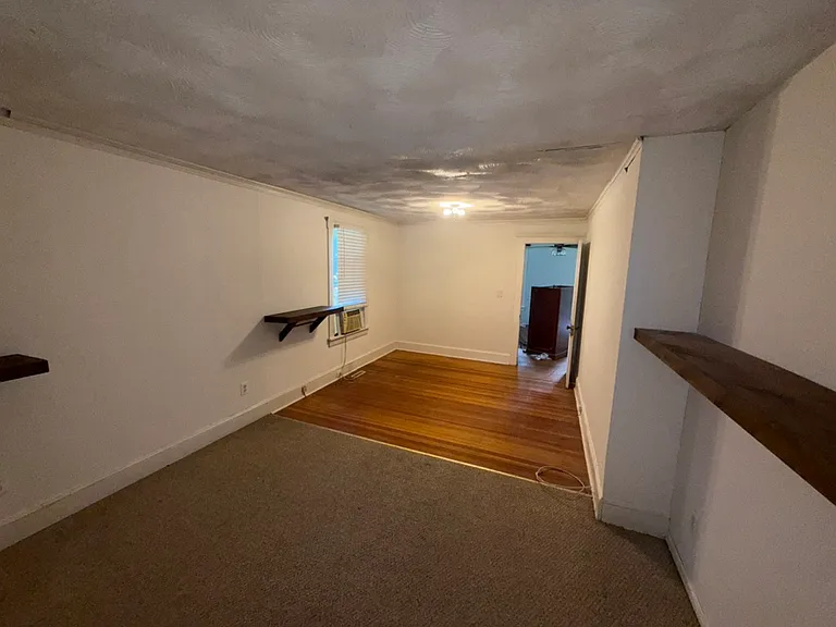 109 Carey Ave — Photo 12
