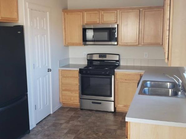 888 SE Kierra Pl, Madras, OR 97741