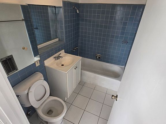 4th image of 10567 National Blvd #5