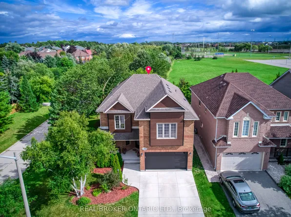 6781 Gracefield Dr, Mississauga, ON L5N 6T5