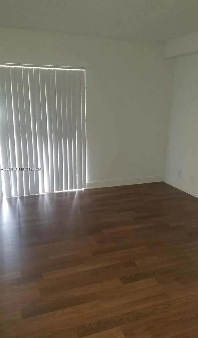 Sun Vista Gardens Condo — Photo 3