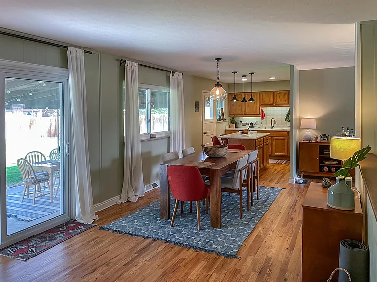 2551 S Ivy St — Photo 11