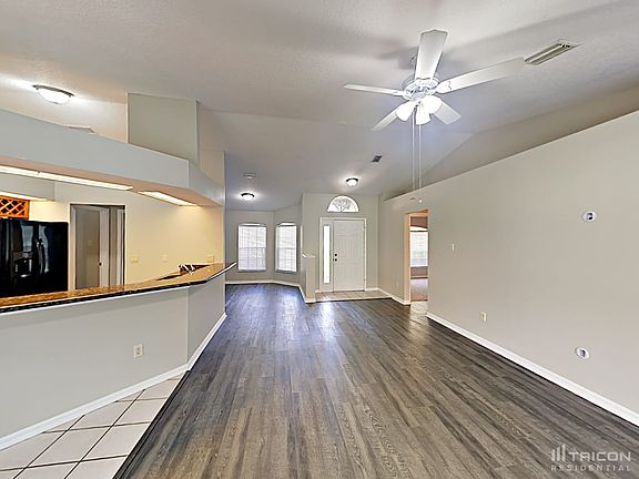 4th image of 7506 Silver King Dr