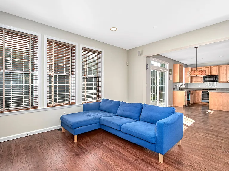 15 Milestone Rd — Photo 8
