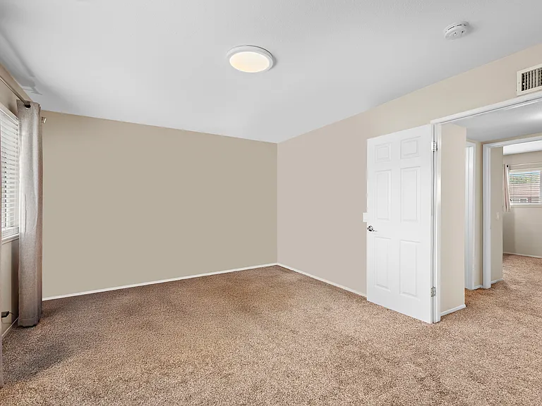 4690 Larwin Ave — Photo 9