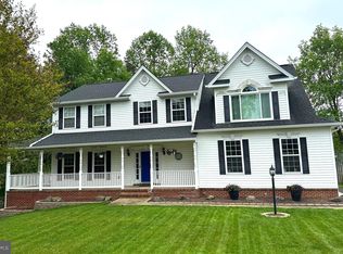 475 Sablewood Dr, Huntingtown, MD 20639