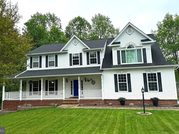 475 Sablewood Dr, Huntingtown, MD 20639