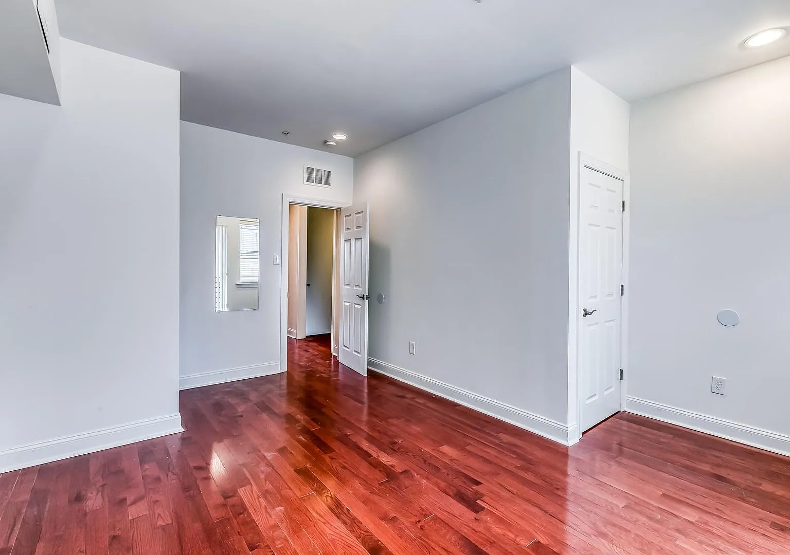 3 bed, $3,650 — Photo 3