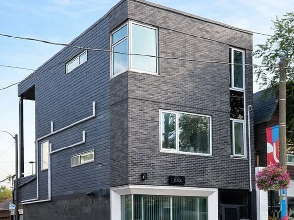 899 Dundas St W, Toronto, ON M6J 1V9