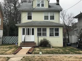 406 Pine St, Roselle, NJ 07203