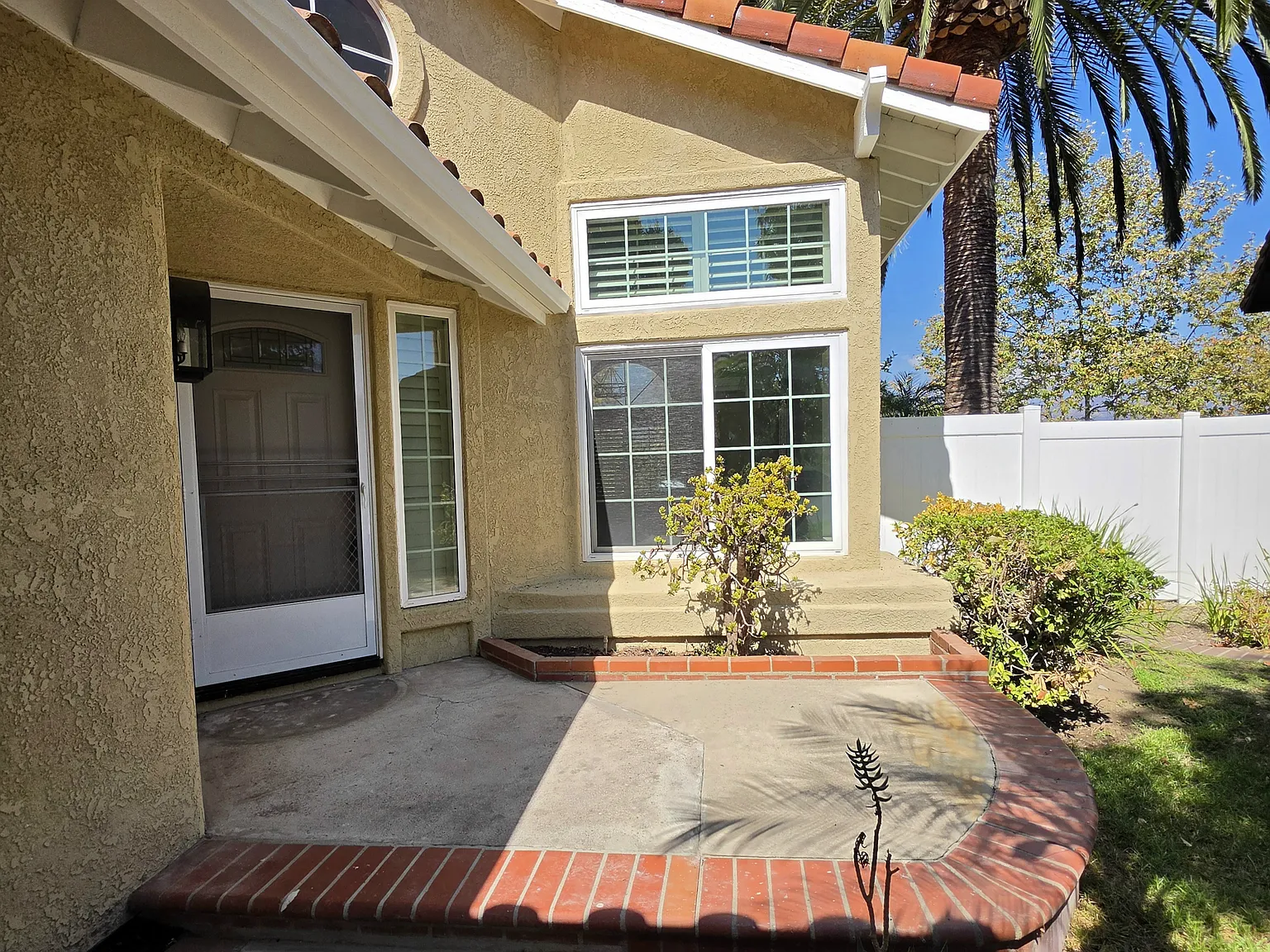 4 bed, 2459 sqft, $5,500 — Photo 4