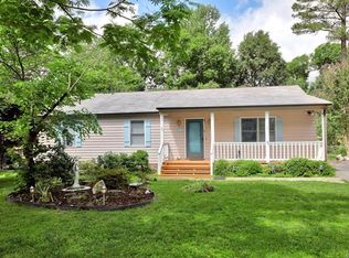 8900 Hawkbill Rd, North Chesterfield, VA 23237